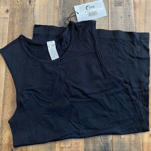 Zyia - Black Parallel Tank